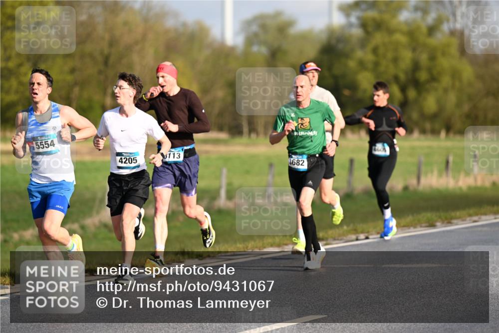 12.04.2026 - 45. Internationalen Wilhelmsburger Insellauf Dr. Thomas Lammeyer http://msf.ph/oto/9431067 12.04.2026 09:10:20 Laufen 5554, 4205, 113, 682 meine-sportfotos.de