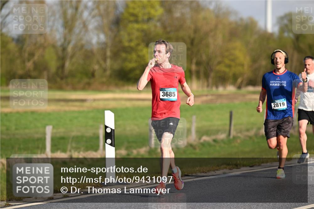 12.04.2026 - 45. Internationalen Wilhelmsburger Insellauf Dr. Thomas Lammeyer http://msf.ph/oto/9431097 12.04.2026 09:10:26 Laufen 3685, 2819 meine-sportfotos.de