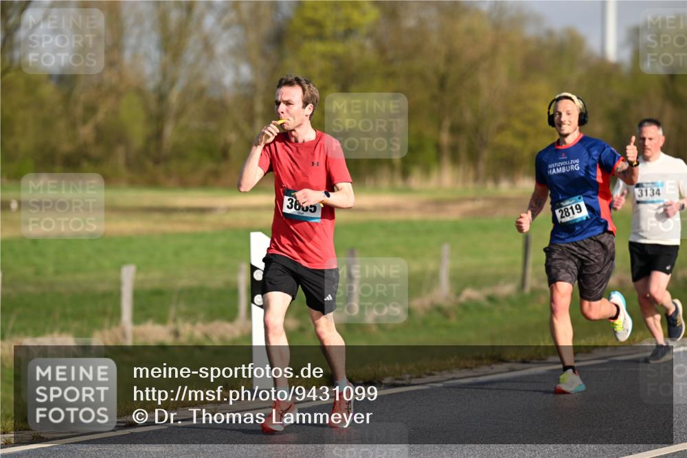 12.04.2026 - 45. Internationalen Wilhelmsburger Insellauf Dr. Thomas Lammeyer http://msf.ph/oto/9431099 12.04.2026 09:10:26 Laufen 3665, 2819, 3134 meine-sportfotos.de