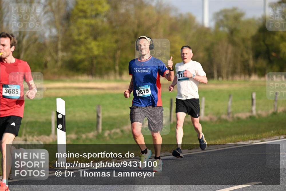 12.04.2026 - 45. Internationalen Wilhelmsburger Insellauf Dr. Thomas Lammeyer http://msf.ph/oto/9431100 12.04.2026 09:10:26 Laufen 3685, 2819, 313 meine-sportfotos.de