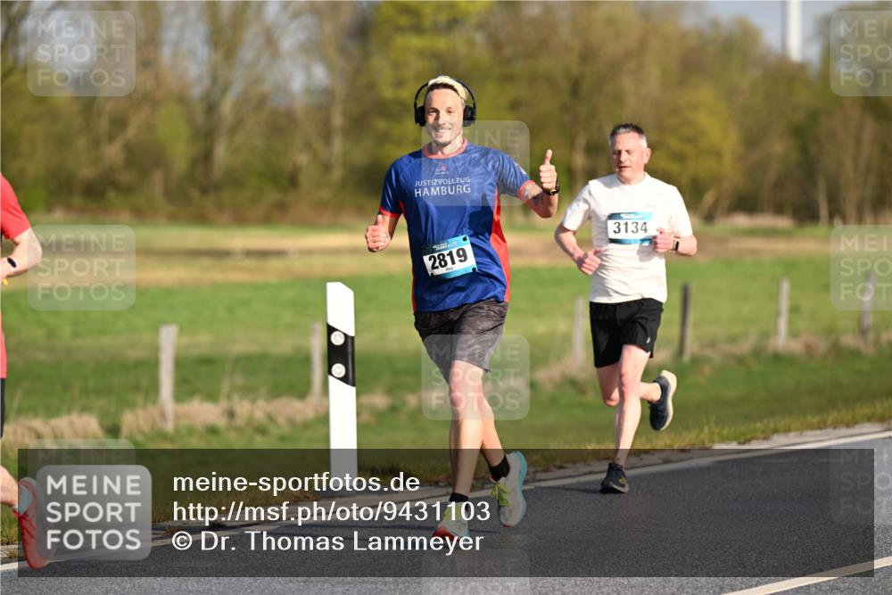 12.04.2026 - 45. Internationalen Wilhelmsburger Insellauf Dr. Thomas Lammeyer http://msf.ph/oto/9431103 12.04.2026 09:10:27 Laufen 2819, 3134 meine-sportfotos.de