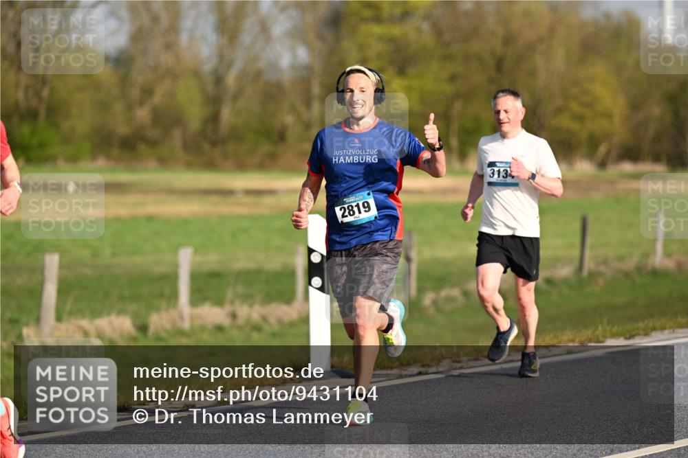 12.04.2026 - 45. Internationalen Wilhelmsburger Insellauf Dr. Thomas Lammeyer http://msf.ph/oto/9431104 12.04.2026 09:10:27 Laufen 2819, 313 meine-sportfotos.de