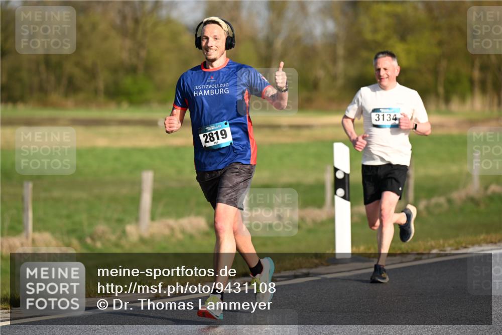 12.04.2026 - 45. Internationalen Wilhelmsburger Insellauf Dr. Thomas Lammeyer http://msf.ph/oto/9431108 12.04.2026 09:10:27 Laufen 2819, 3134 meine-sportfotos.de