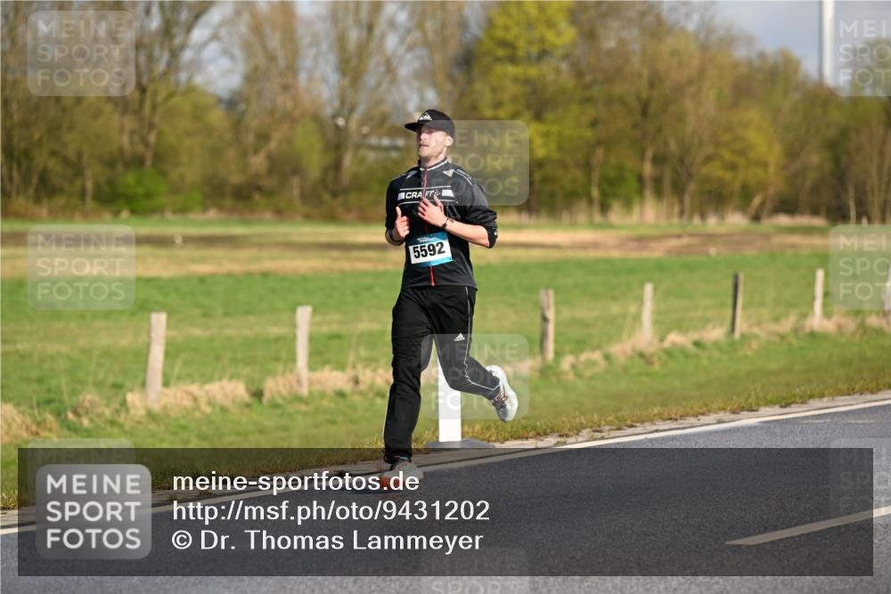 12.04.2026 - 45. Internationalen Wilhelmsburger Insellauf Dr. Thomas Lammeyer http://msf.ph/oto/9431202 12.04.2026 09:10:45 Laufen 5592 meine-sportfotos.de