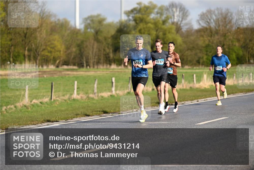 12.04.2026 - 45. Internationalen Wilhelmsburger Insellauf Dr. Thomas Lammeyer http://msf.ph/oto/9431214 12.04.2026 09:10:52 Laufen 5652, 4117, 2789, 262 meine-sportfotos.de