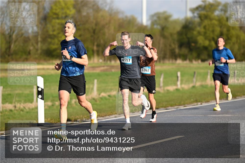 12.04.2026 - 45. Internationalen Wilhelmsburger Insellauf Dr. Thomas Lammeyer http://msf.ph/oto/9431225 12.04.2026 09:10:54 Laufen 56, 4117, 3262 meine-sportfotos.de