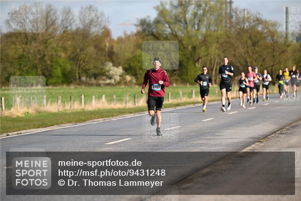 12.04.2026 - 45. Internationalen Wilhelmsburger Insellauf Dr. Thomas Lammeyer http://msf.ph/oto/9431248 12.04.2026 09:11:01 Laufen 2757 meine-sportfotos.de