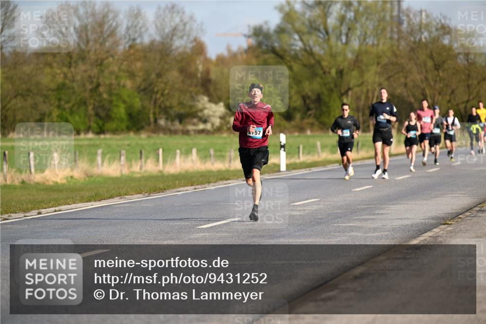 12.04.2026 - 45. Internationalen Wilhelmsburger Insellauf Dr. Thomas Lammeyer http://msf.ph/oto/9431252 12.04.2026 09:11:02 Laufen 2757 meine-sportfotos.de