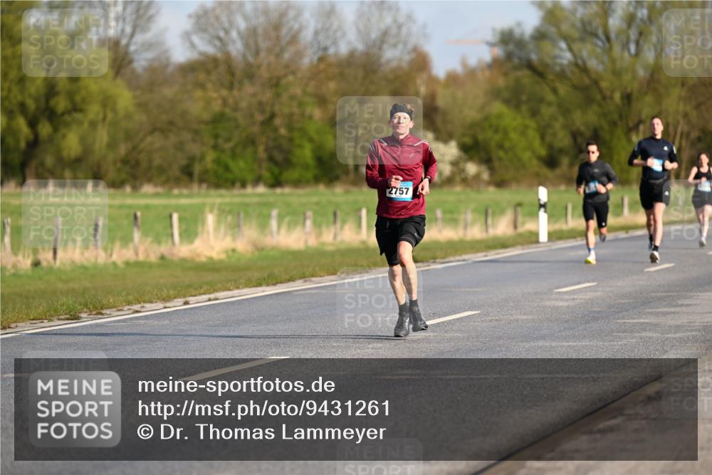 12.04.2026 - 45. Internationalen Wilhelmsburger Insellauf Dr. Thomas Lammeyer http://msf.ph/oto/9431261 12.04.2026 09:11:03 Laufen 2757 meine-sportfotos.de
