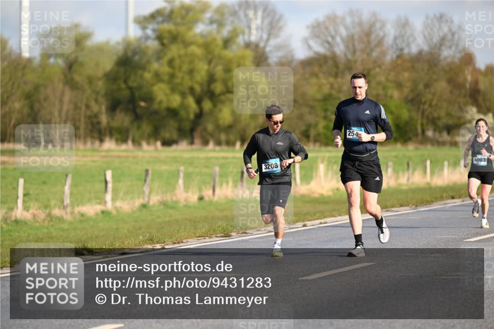 12.04.2026 - 45. Internationalen Wilhelmsburger Insellauf Dr. Thomas Lammeyer http://msf.ph/oto/9431283 12.04.2026 09:11:10 Laufen 3208, 254, 4003 meine-sportfotos.de