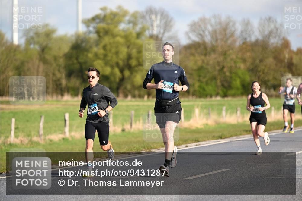 12.04.2026 - 45. Internationalen Wilhelmsburger Insellauf Dr. Thomas Lammeyer http://msf.ph/oto/9431287 12.04.2026 09:11:10 Laufen 3208, 549, 400 meine-sportfotos.de
