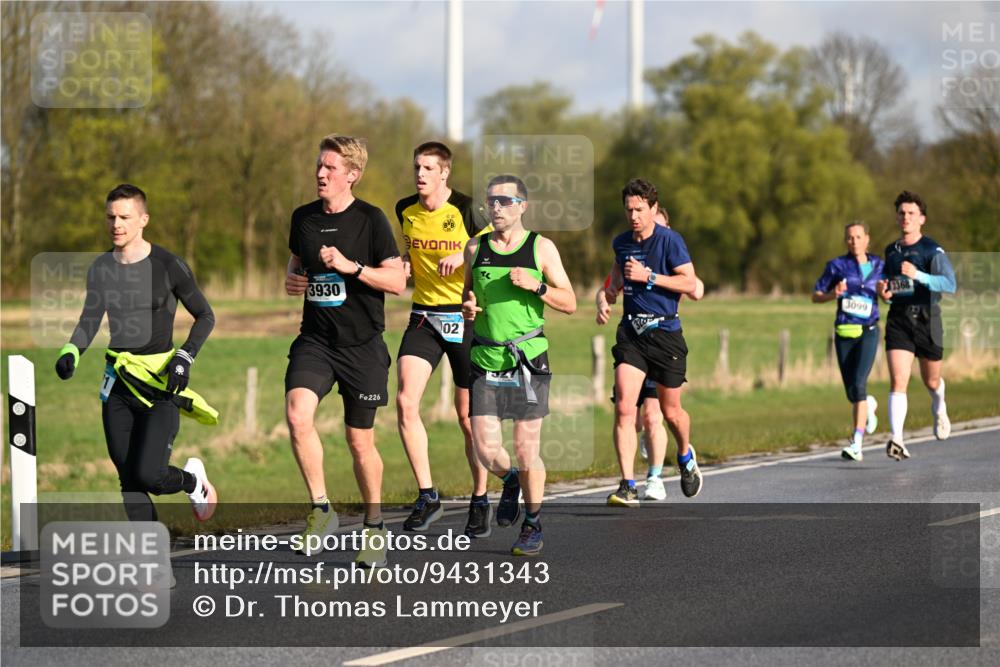 12.04.2026 - 45. Internationalen Wilhelmsburger Insellauf Dr. Thomas Lammeyer http://msf.ph/oto/9431343 12.04.2026 09:11:22 Laufen 3099, 3930, 02, 226, 1368 meine-sportfotos.de