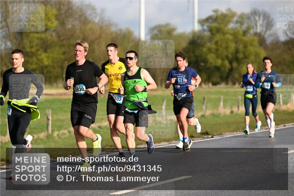 12.04.2026 - 45. Internationalen Wilhelmsburger Insellauf Dr. Thomas Lammeyer http://msf.ph/oto/9431345 12.04.2026 09:11:23 Laufen 3930, 102, 226, 2023, 3368 meine-sportfotos.de