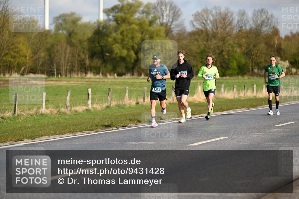 12.04.2026 - 45. Internationalen Wilhelmsburger Insellauf Dr. Thomas Lammeyer http://msf.ph/oto/9431428 12.04.2026 09:11:42 Laufen 455, 2127, 2010, 2253 meine-sportfotos.de