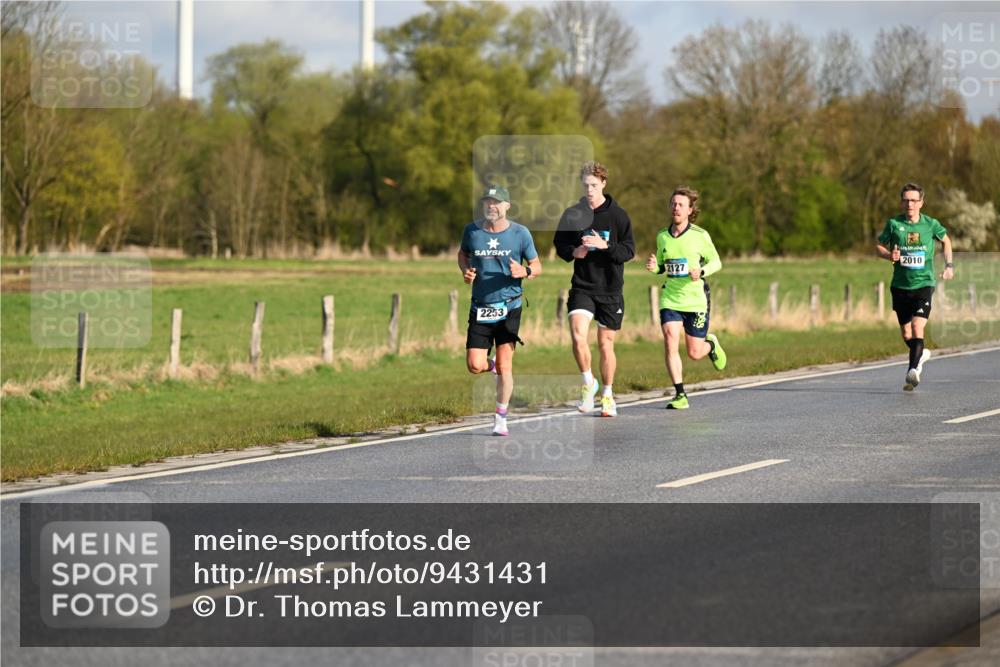 12.04.2026 - 45. Internationalen Wilhelmsburger Insellauf Dr. Thomas Lammeyer http://msf.ph/oto/9431431 12.04.2026 09:11:43 Laufen 2253, 2010, 2127 meine-sportfotos.de