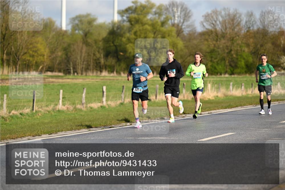 12.04.2026 - 45. Internationalen Wilhelmsburger Insellauf Dr. Thomas Lammeyer http://msf.ph/oto/9431433 12.04.2026 09:11:43 Laufen 4556, 2253, 2127, 2010 meine-sportfotos.de