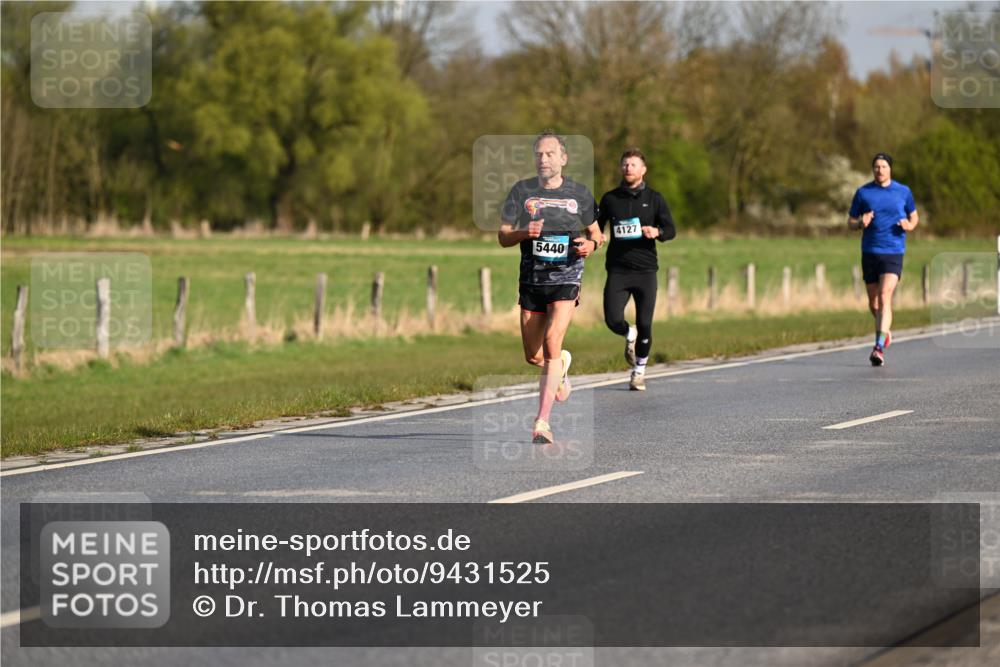 12.04.2026 - 45. Internationalen Wilhelmsburger Insellauf Dr. Thomas Lammeyer http://msf.ph/oto/9431525 12.04.2026 09:12:03 Laufen 5440, 4127 meine-sportfotos.de