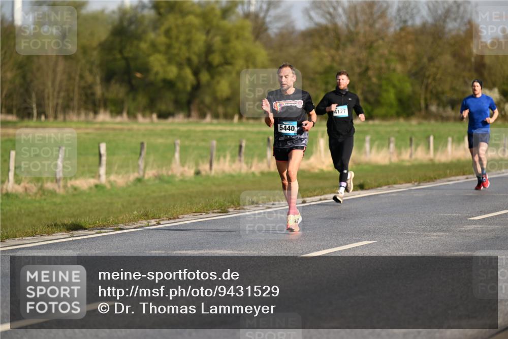 12.04.2026 - 45. Internationalen Wilhelmsburger Insellauf Dr. Thomas Lammeyer http://msf.ph/oto/9431529 12.04.2026 09:12:03 Laufen 5440, 4127 meine-sportfotos.de