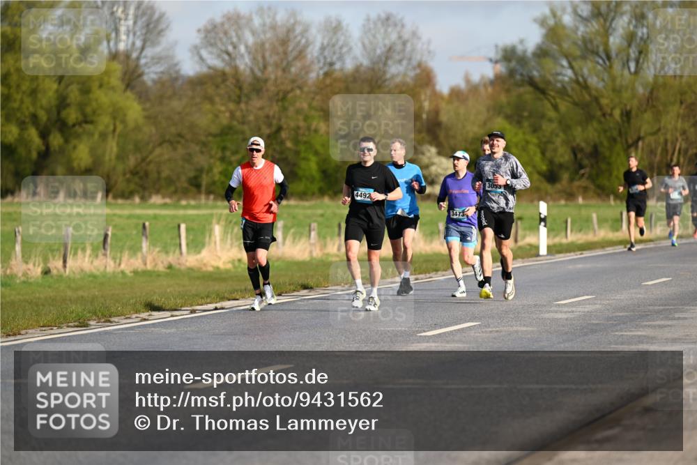 12.04.2026 - 45. Internationalen Wilhelmsburger Insellauf Dr. Thomas Lammeyer http://msf.ph/oto/9431562 12.04.2026 09:12:12 Laufen 4492, 3473, 3053 meine-sportfotos.de