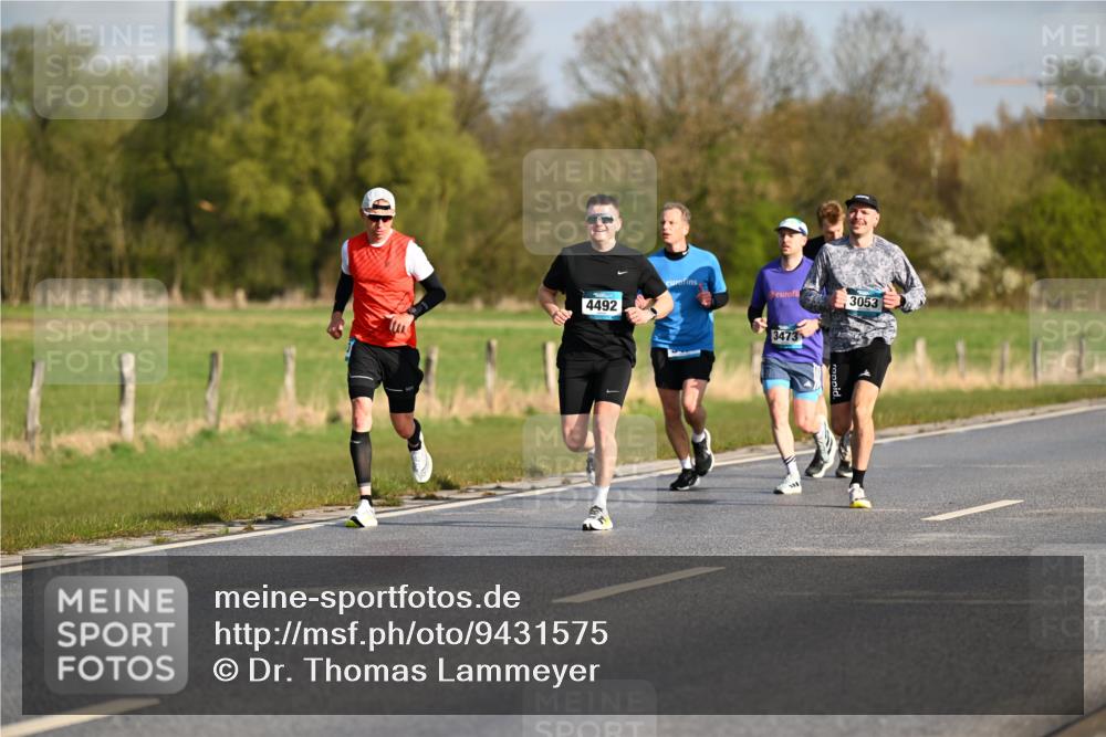 12.04.2026 - 45. Internationalen Wilhelmsburger Insellauf Dr. Thomas Lammeyer http://msf.ph/oto/9431575 12.04.2026 09:12:14 Laufen 3053, 4492, 3473 meine-sportfotos.de