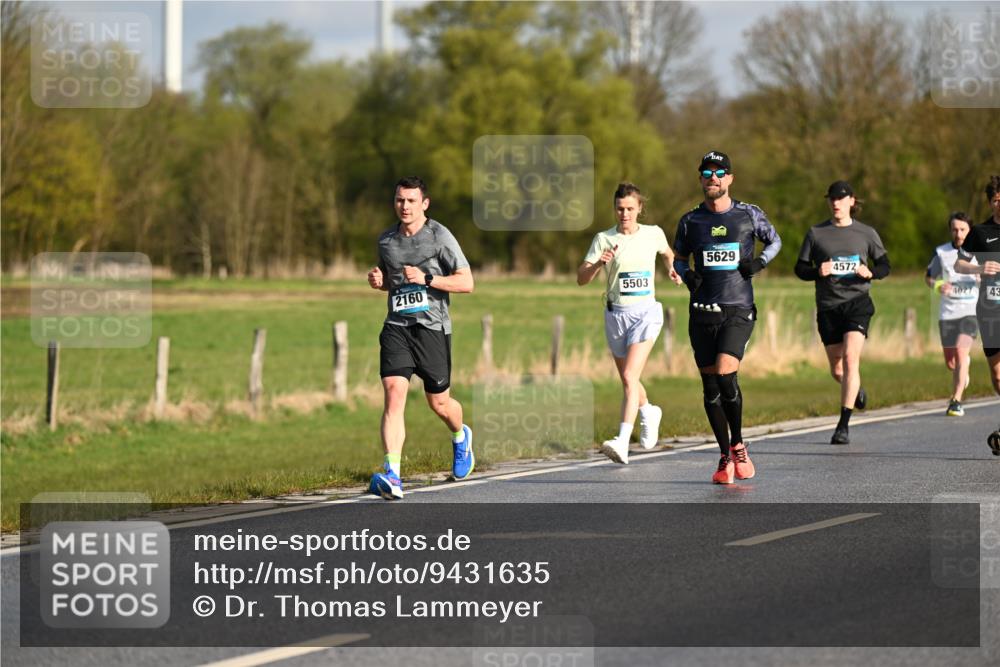 12.04.2026 - 45. Internationalen Wilhelmsburger Insellauf Dr. Thomas Lammeyer http://msf.ph/oto/9431635 12.04.2026 09:12:26 Laufen 5629, 4572, 5503, 2160, 4027, 43 meine-sportfotos.de