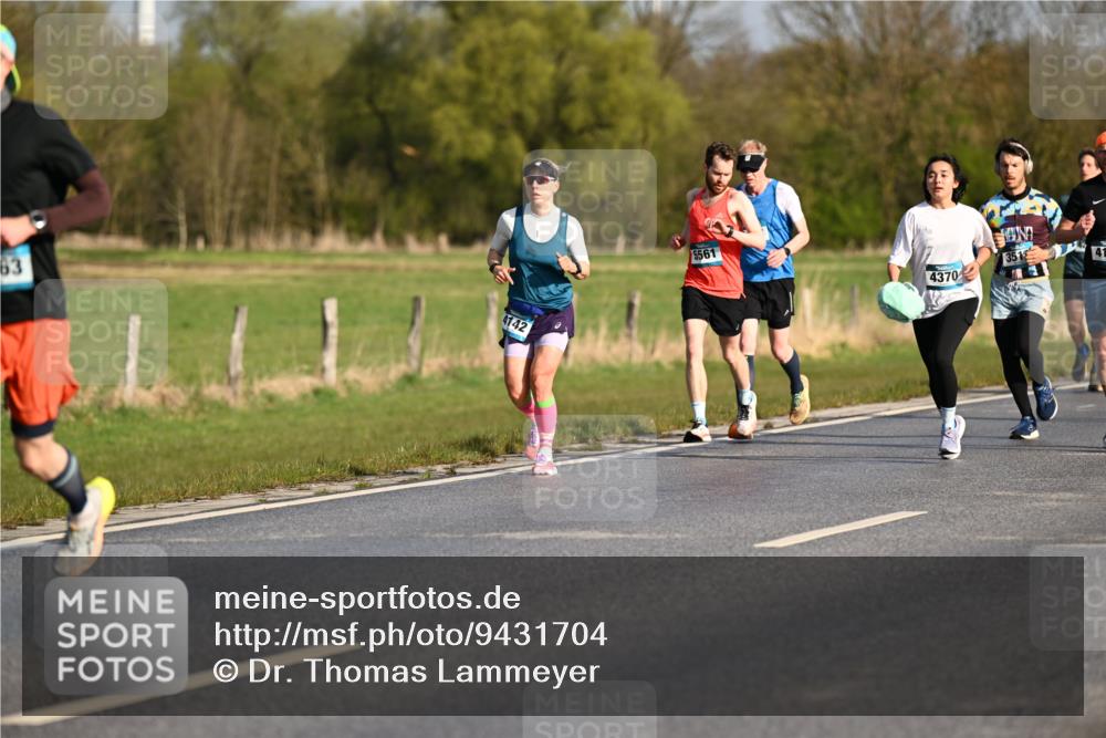 12.04.2026 - 45. Internationalen Wilhelmsburger Insellauf Dr. Thomas Lammeyer http://msf.ph/oto/9431704 12.04.2026 09:12:38 Laufen 63, 4142, 5561, 351, 41, 4370 meine-sportfotos.de