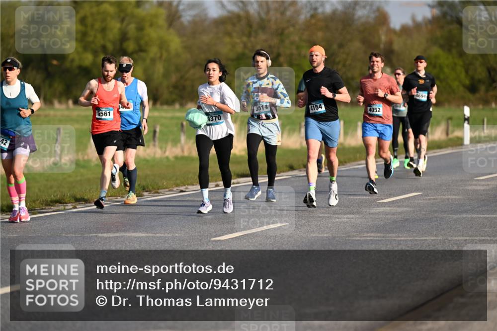 12.04.2026 - 45. Internationalen Wilhelmsburger Insellauf Dr. Thomas Lammeyer http://msf.ph/oto/9431712 12.04.2026 09:12:39 Laufen 42, 5561, 3514, 4370, 4154, 4052, 4694 meine-sportfotos.de