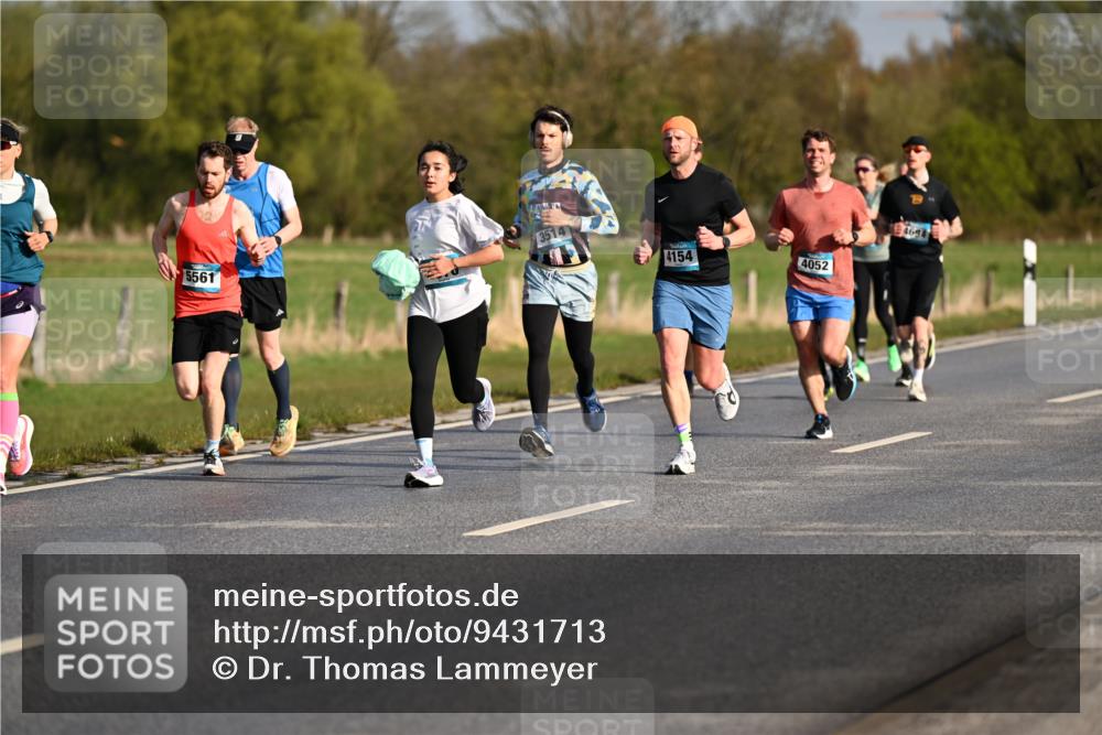 12.04.2026 - 45. Internationalen Wilhelmsburger Insellauf Dr. Thomas Lammeyer http://msf.ph/oto/9431713 12.04.2026 09:12:39 Laufen 5561, 4154, 4052, 4694 meine-sportfotos.de