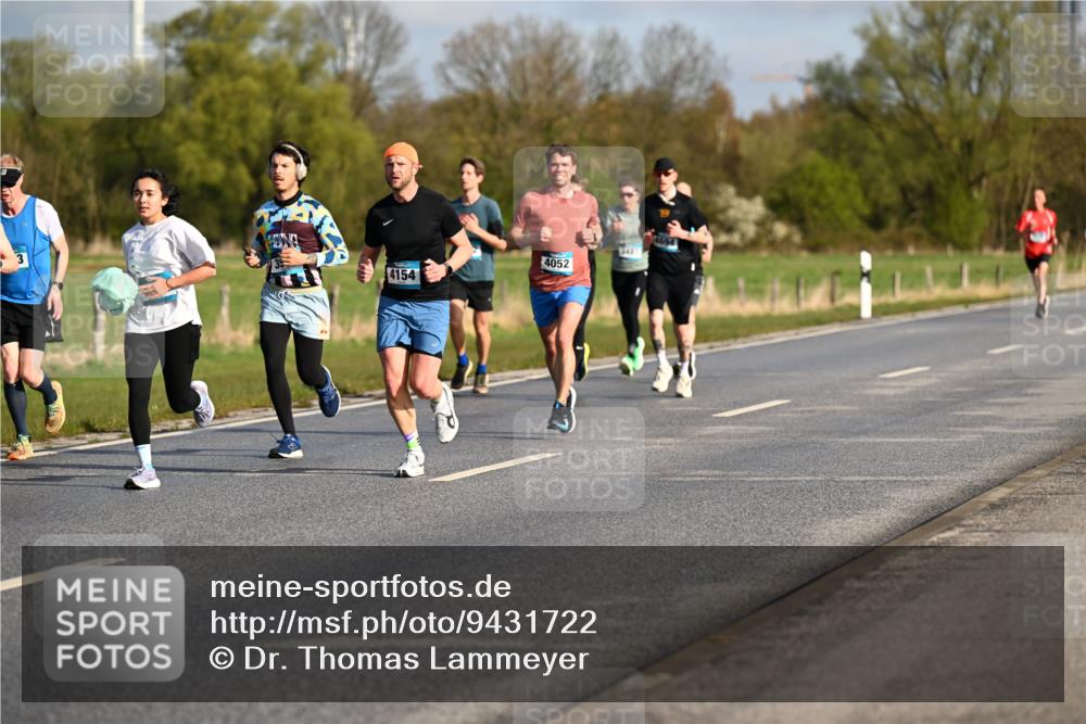 12.04.2026 - 45. Internationalen Wilhelmsburger Insellauf Dr. Thomas Lammeyer http://msf.ph/oto/9431722 12.04.2026 09:12:41 Laufen 3, 4154, 4052, 4694 meine-sportfotos.de