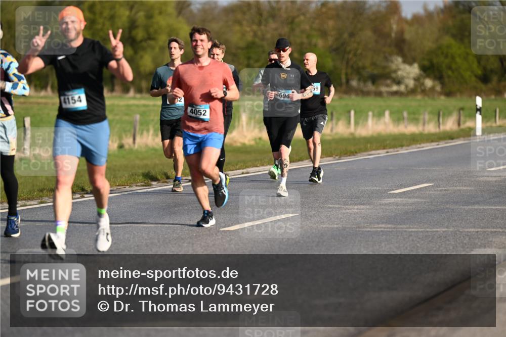 12.04.2026 - 45. Internationalen Wilhelmsburger Insellauf Dr. Thomas Lammeyer http://msf.ph/oto/9431728 12.04.2026 09:12:42 Laufen 4154, 2, 4052, 59, 4694 meine-sportfotos.de