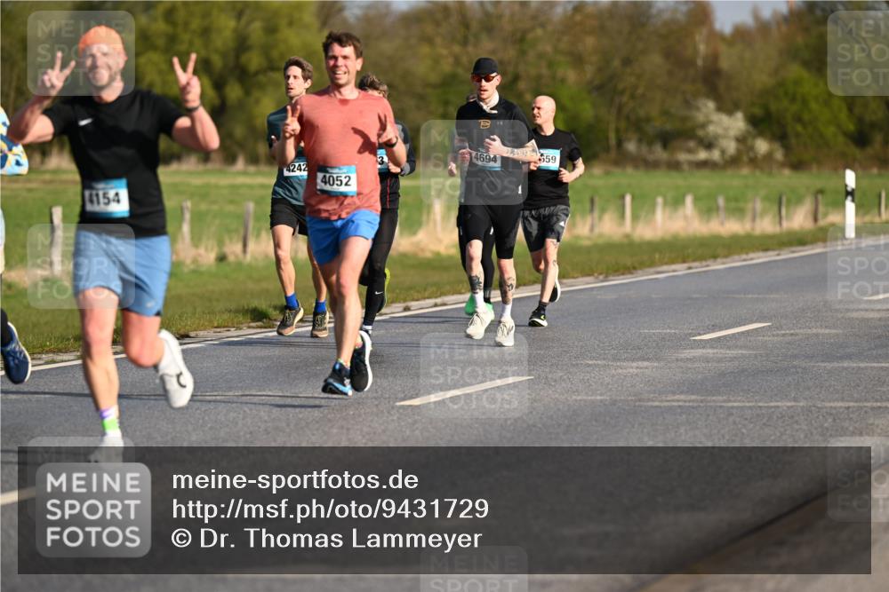 12.04.2026 - 45. Internationalen Wilhelmsburger Insellauf Dr. Thomas Lammeyer http://msf.ph/oto/9431729 12.04.2026 09:12:42 Laufen 4694, 559, 3, 4242, 4052, 4154 meine-sportfotos.de
