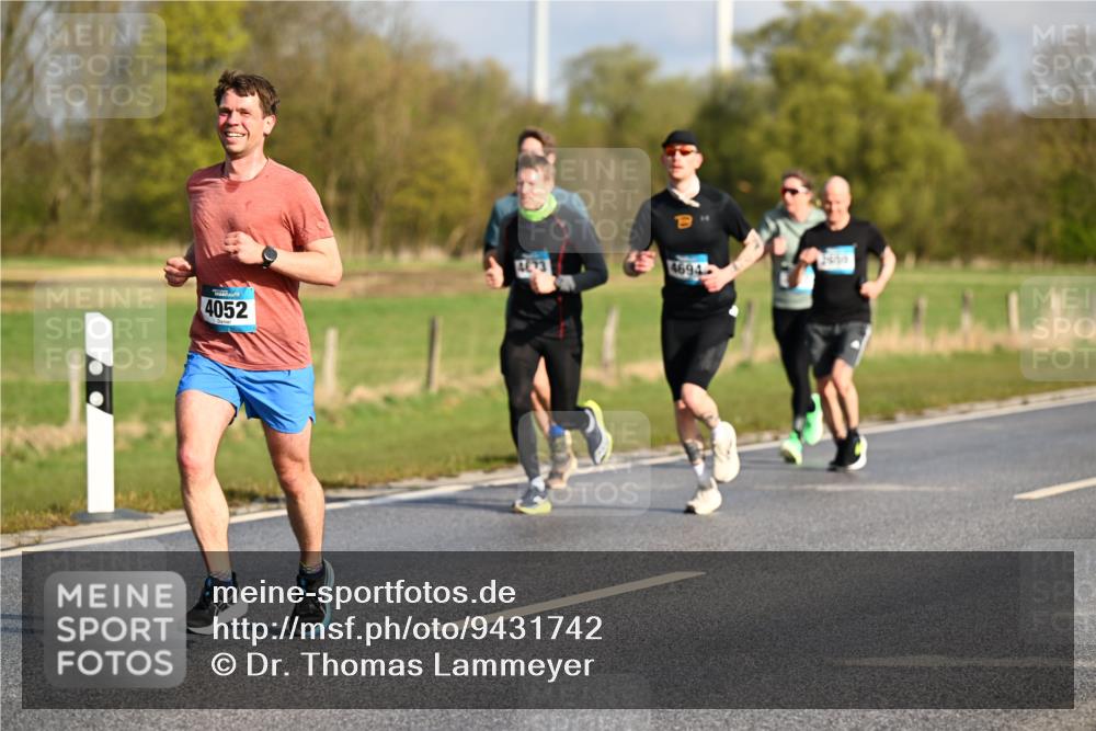 12.04.2026 - 45. Internationalen Wilhelmsburger Insellauf Dr. Thomas Lammeyer http://msf.ph/oto/9431742 12.04.2026 09:12:45 Laufen 4052, 4673, 2161510, 4694 meine-sportfotos.de
