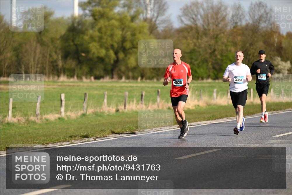 12.04.2026 - 45. Internationalen Wilhelmsburger Insellauf Dr. Thomas Lammeyer http://msf.ph/oto/9431763 12.04.2026 09:12:50 Laufen 3561, 3351, 4528 meine-sportfotos.de