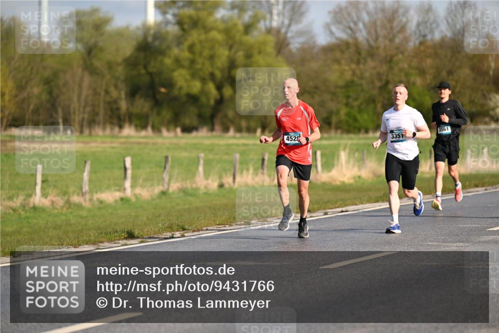 12.04.2026 - 45. Internationalen Wilhelmsburger Insellauf Dr. Thomas Lammeyer http://msf.ph/oto/9431766 12.04.2026 09:12:51 Laufen 4528, 3561, 3351 meine-sportfotos.de