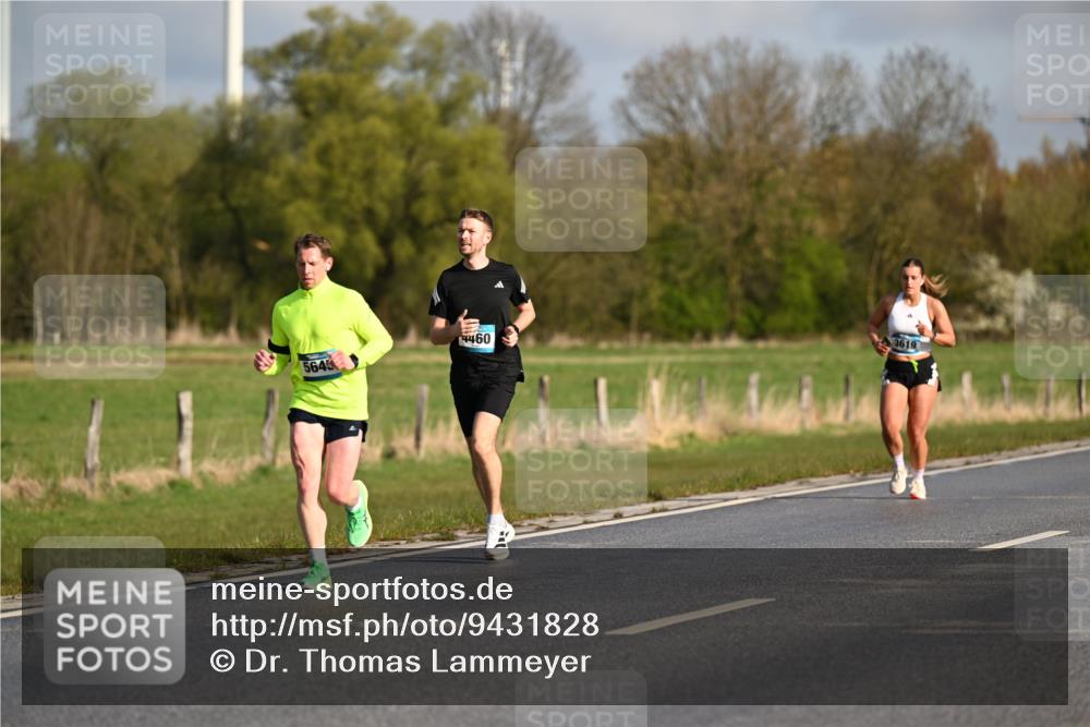 12.04.2026 - 45. Internationalen Wilhelmsburger Insellauf Dr. Thomas Lammeyer http://msf.ph/oto/9431828 12.04.2026 09:13:03 Laufen 4460, 5645, 3619 meine-sportfotos.de