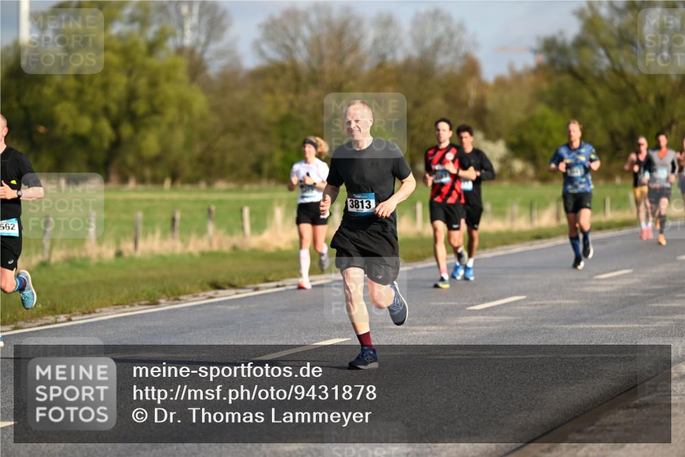 12.04.2026 - 45. Internationalen Wilhelmsburger Insellauf Dr. Thomas Lammeyer http://msf.ph/oto/9431878 12.04.2026 09:13:15 Laufen 562, 3813 meine-sportfotos.de