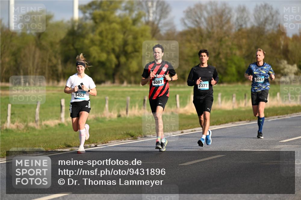 12.04.2026 - 45. Internationalen Wilhelmsburger Insellauf Dr. Thomas Lammeyer http://msf.ph/oto/9431896 12.04.2026 09:13:18 Laufen 5452, 4087, 3047, 2377 meine-sportfotos.de