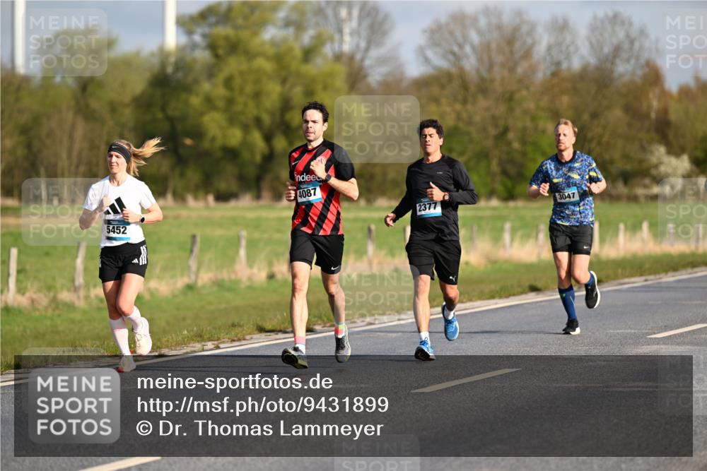 12.04.2026 - 45. Internationalen Wilhelmsburger Insellauf Dr. Thomas Lammeyer http://msf.ph/oto/9431899 12.04.2026 09:13:18 Laufen 5452, 4087, 2377, 3047 meine-sportfotos.de