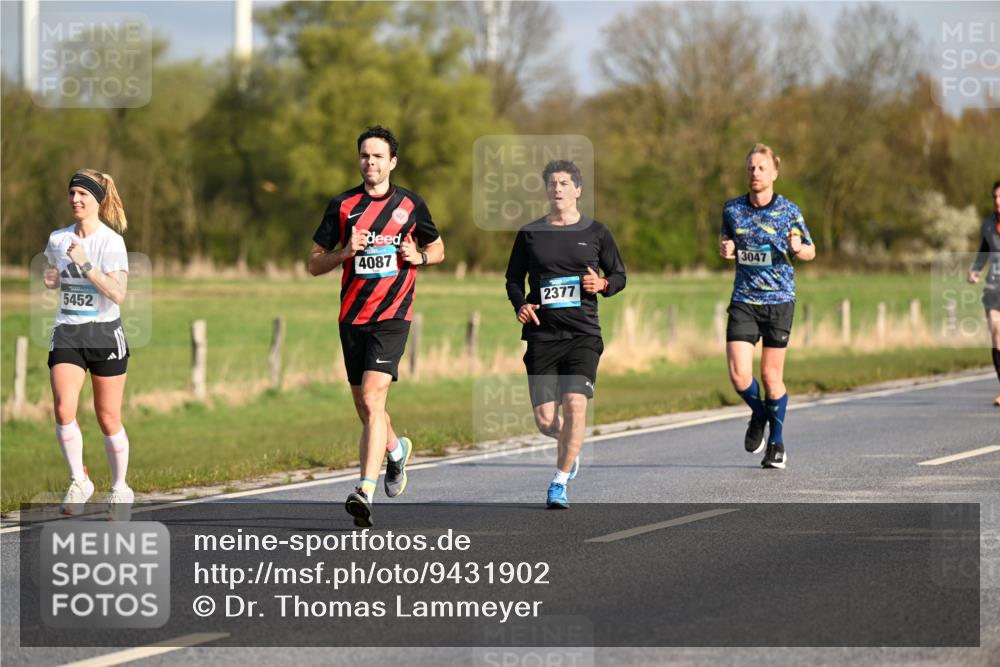 12.04.2026 - 45. Internationalen Wilhelmsburger Insellauf Dr. Thomas Lammeyer http://msf.ph/oto/9431902 12.04.2026 09:13:19 Laufen 5452, 4087, 3047, 2377 meine-sportfotos.de