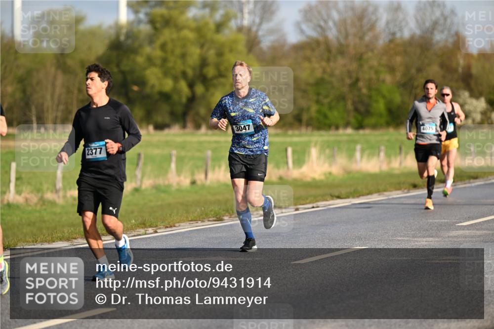 12.04.2026 - 45. Internationalen Wilhelmsburger Insellauf Dr. Thomas Lammeyer http://msf.ph/oto/9431914 12.04.2026 09:13:20 Laufen 2377, 3047, 4075 meine-sportfotos.de