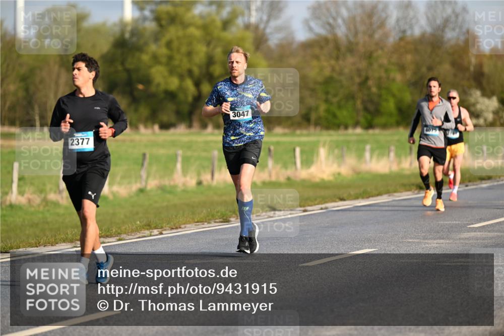12.04.2026 - 45. Internationalen Wilhelmsburger Insellauf Dr. Thomas Lammeyer http://msf.ph/oto/9431915 12.04.2026 09:13:20 Laufen 2377, 3047, 4075 meine-sportfotos.de