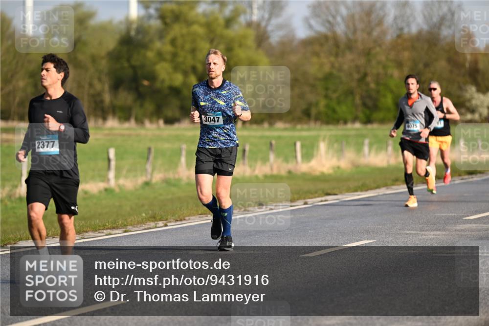 12.04.2026 - 45. Internationalen Wilhelmsburger Insellauf Dr. Thomas Lammeyer http://msf.ph/oto/9431916 12.04.2026 09:13:21 Laufen 2377, 3047, 4075 meine-sportfotos.de