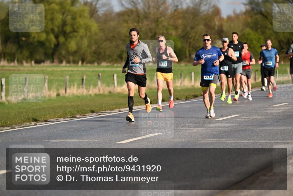 12.04.2026 - 45. Internationalen Wilhelmsburger Insellauf Dr. Thomas Lammeyer http://msf.ph/oto/9431920 12.04.2026 09:13:22 Laufen 407, 2181, 2213, 4979, 975 meine-sportfotos.de
