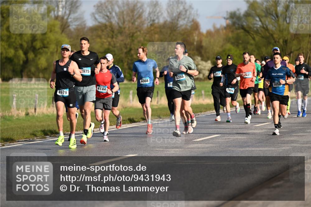 12.04.2026 - 45. Internationalen Wilhelmsburger Insellauf Dr. Thomas Lammeyer http://msf.ph/oto/9431943 12.04.2026 09:13:26 Laufen 975, 4979, 4144, 4068, 3355, 2851, 291, 4994, 27, 5685, 5052 meine-sportfotos.de