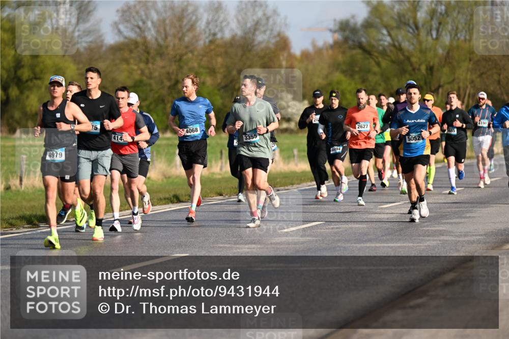 12.04.2026 - 45. Internationalen Wilhelmsburger Insellauf Dr. Thomas Lammeyer http://msf.ph/oto/9431944 12.04.2026 09:13:26 Laufen 4979, 75, 414, 4068, 28, 2627, 3355, 4190, 5052, 4994 meine-sportfotos.de