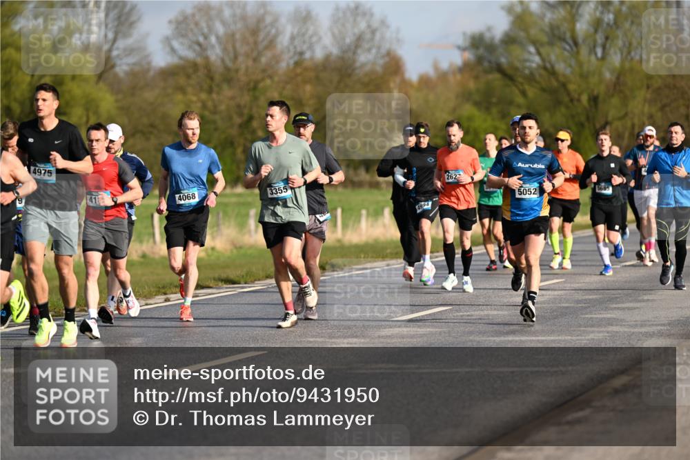 12.04.2026 - 45. Internationalen Wilhelmsburger Insellauf Dr. Thomas Lammeyer http://msf.ph/oto/9431950 12.04.2026 09:13:27 Laufen 4975, 41, 4068, 3355, 4994, 2622, 5052, 5685 meine-sportfotos.de