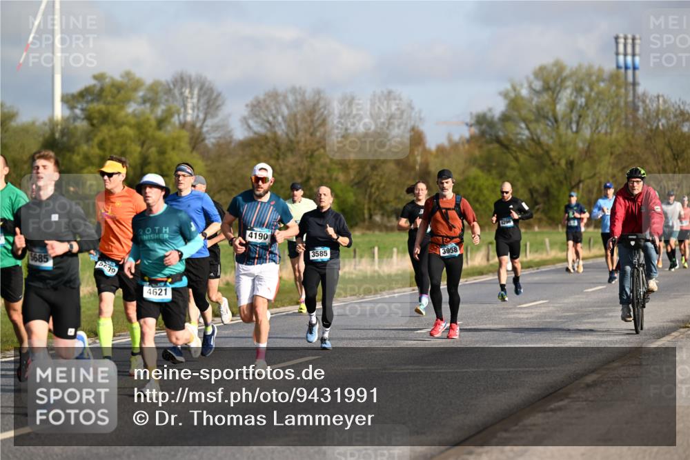 12.04.2026 - 45. Internationalen Wilhelmsburger Insellauf Dr. Thomas Lammeyer http://msf.ph/oto/9431991 12.04.2026 09:13:35 Laufen 4190, 3585, 3958, 5685, 4621, 4296 meine-sportfotos.de