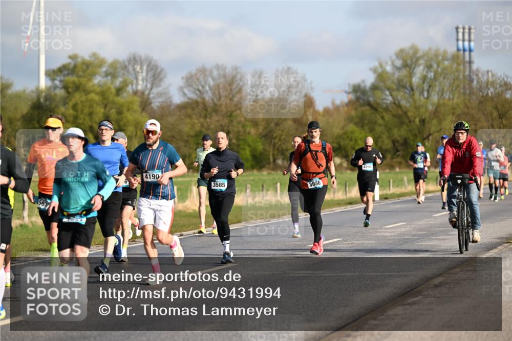 12.04.2026 - 45. Internationalen Wilhelmsburger Insellauf Dr. Thomas Lammeyer http://msf.ph/oto/9431994 12.04.2026 09:13:35 Laufen 563, 4190, 2024, 3585, 3958, 4296 meine-sportfotos.de