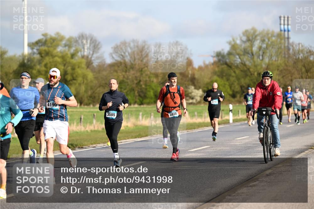 12.04.2026 - 45. Internationalen Wilhelmsburger Insellauf Dr. Thomas Lammeyer http://msf.ph/oto/9431998 12.04.2026 09:13:36 Laufen 4190, 3585, 3958, 4296 meine-sportfotos.de