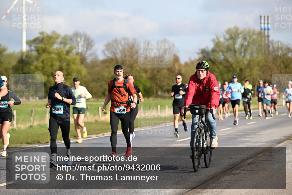 12.04.2026 - 45. Internationalen Wilhelmsburger Insellauf Dr. Thomas Lammeyer http://msf.ph/oto/9432006 12.04.2026 09:13:37 Laufen 2504, 3585, 3958 meine-sportfotos.de